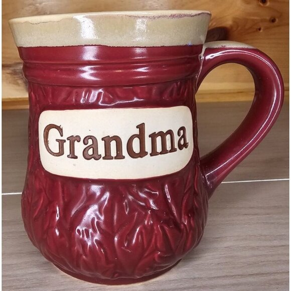 Cracker Barrel Grandma Embossed Coffee Tea Mug Cup 16 Oz Large Tan & Red - Picture 1 of 12